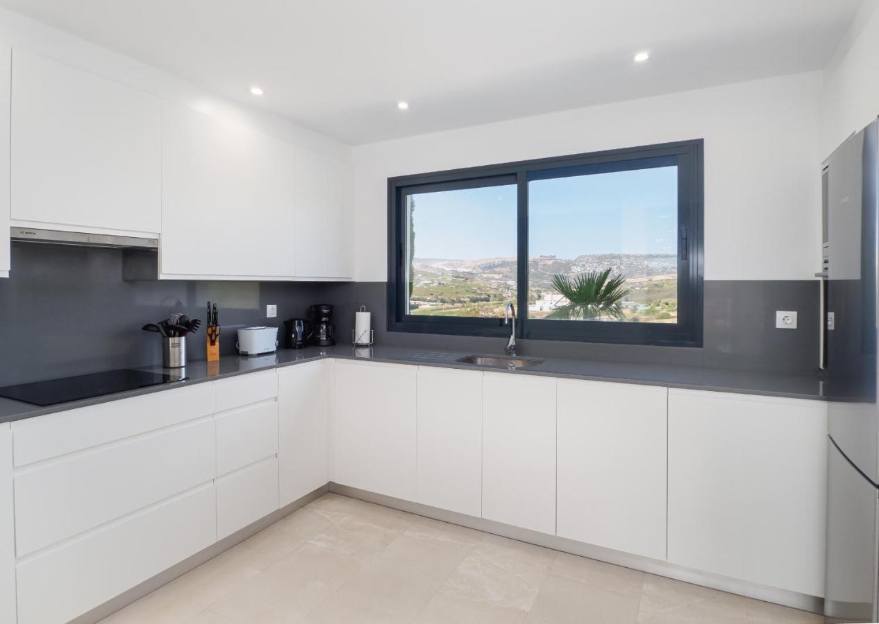 2306 - Brand New Apt, Walking Distance To Beach! Casares Exterior photo